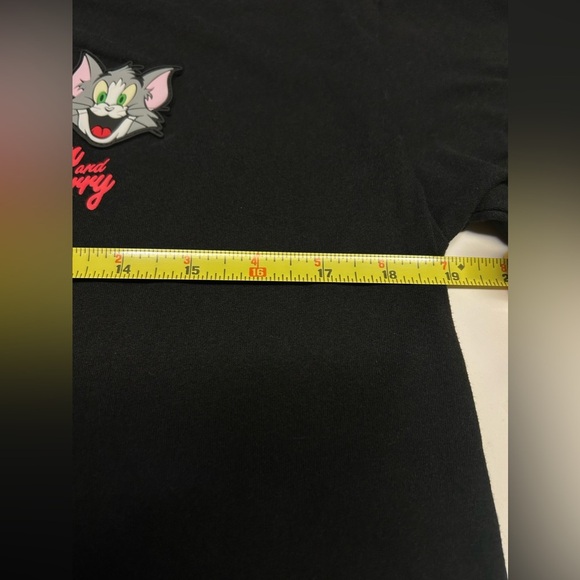 Tom‎ and Jerry Juniors’ Graphic Rubber Patch Tee with Short Sleeves Size S (3-5) - Picture 3 of 15